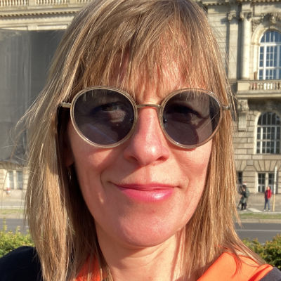 Porträtfoto von Julia